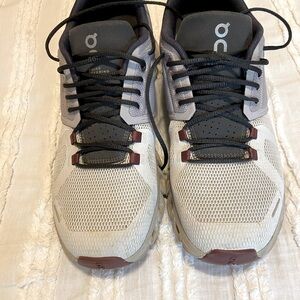 NWT On Women's Cloudrunner 2 Running Shoes Dl